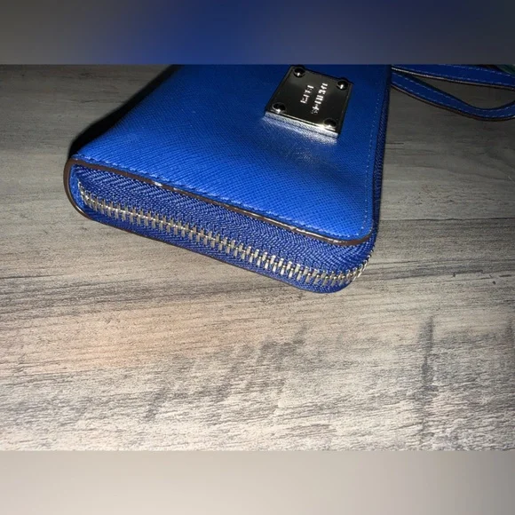 Michael Kors Vibrant Blue Wristlet - Picture 3 of 6